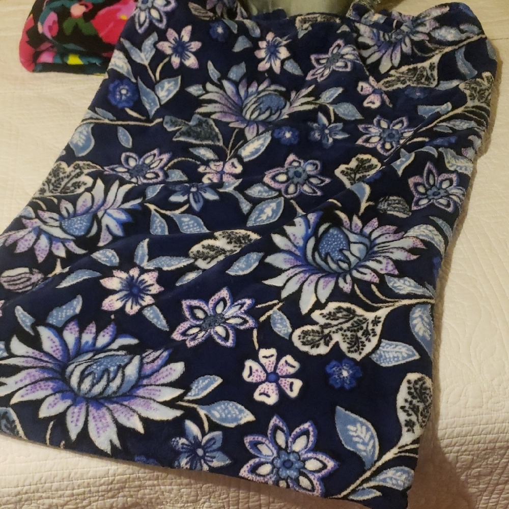 Vera Bradley Tropics Tapestry Throw Blanket